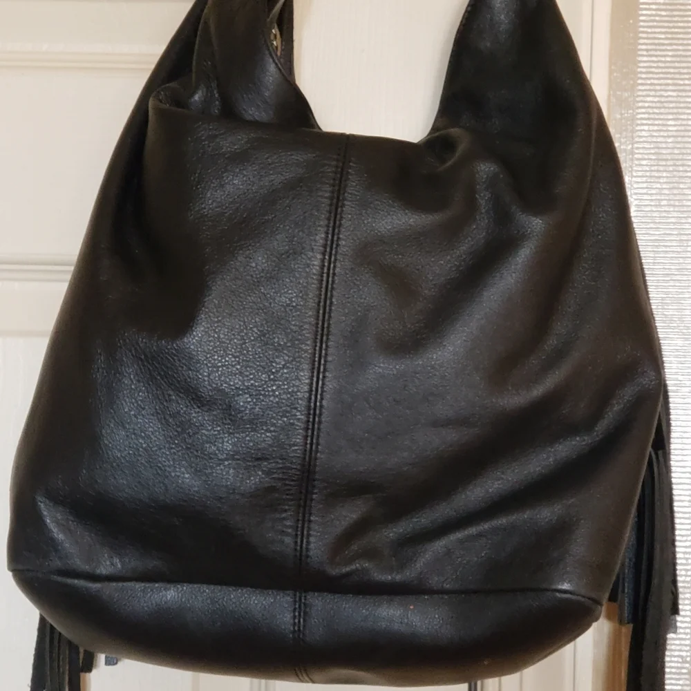 Black leather sachel. - Picture 3 of 12